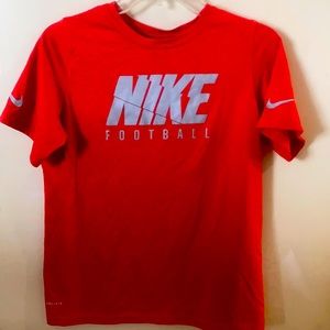 Boys nike football XL t-shirt